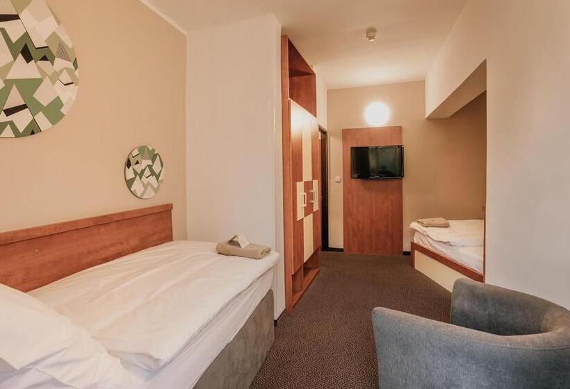 سوییت خانوادگی, Atrium Hotel   Family Friendly