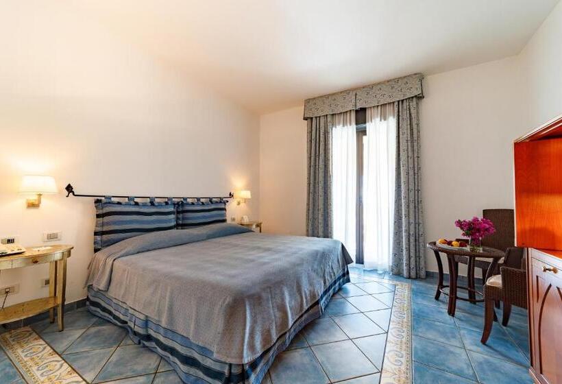 Superior Triple Room, Alberi Del Paradiso