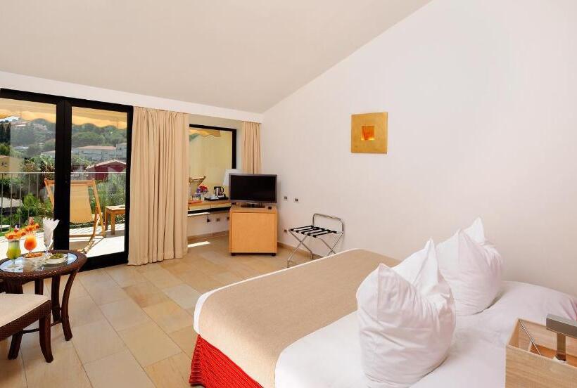 Triple Room Sea View, Alberi del Paradiso