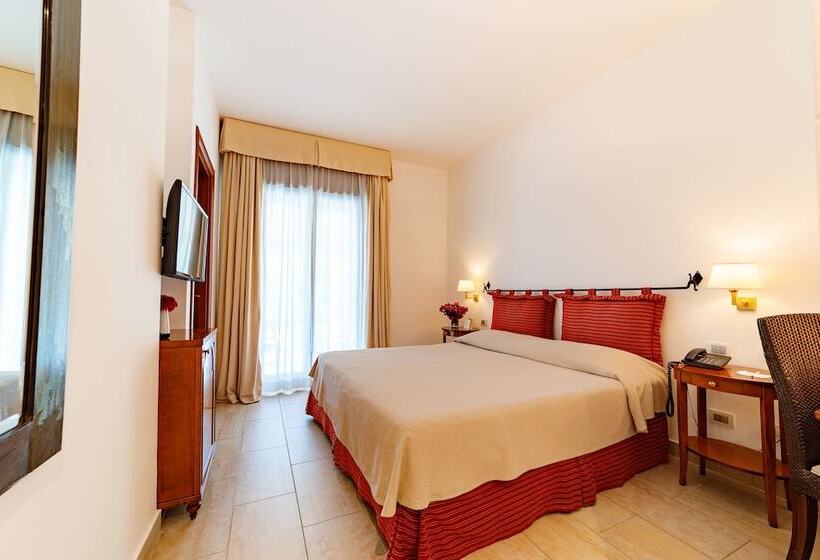 Superior Triple Room, Alberi Del Paradiso