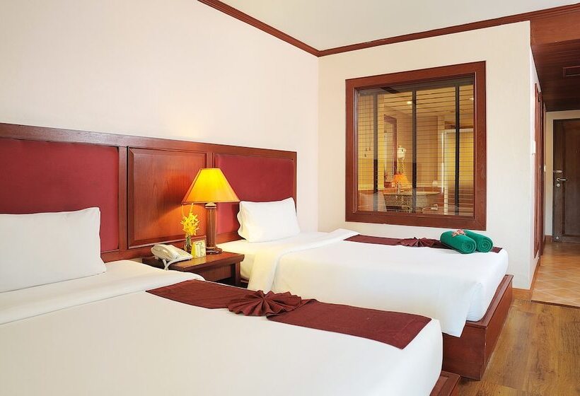 اتاق لوکس, Baumanburi Hotel Patong