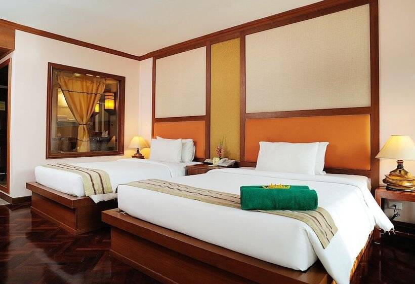 اتاق لوکس, Baumanburi Hotel Patong