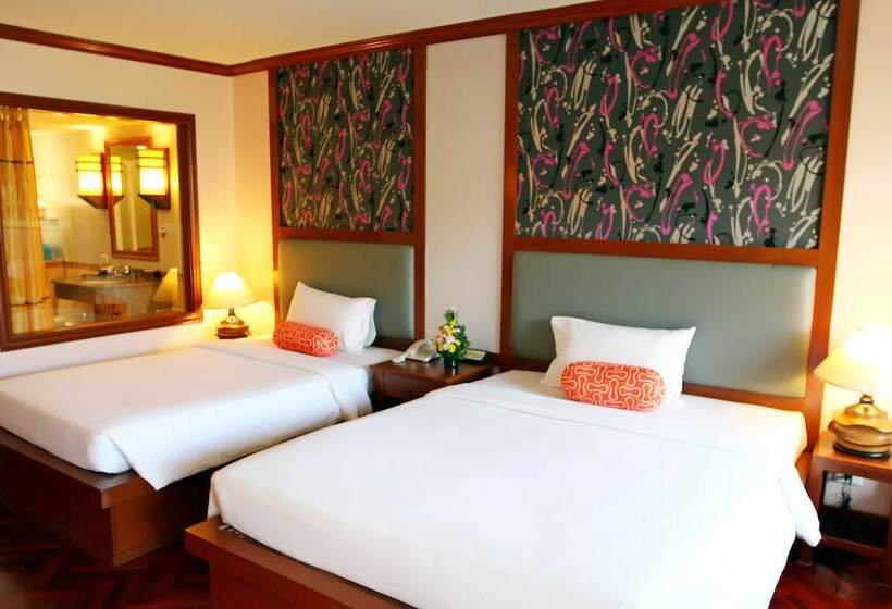 Deluxe Room, Baumanburi