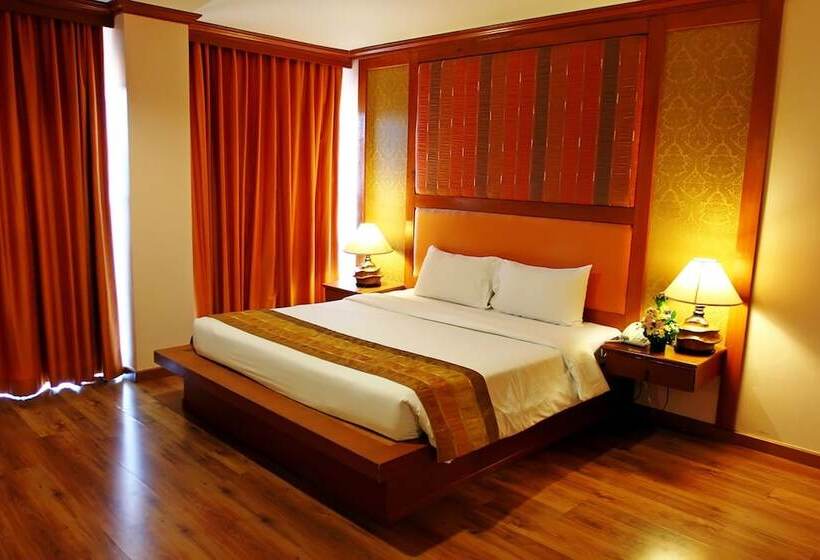 سوئیت خانواده 2 خوابه, Baumanburi Hotel Patong
