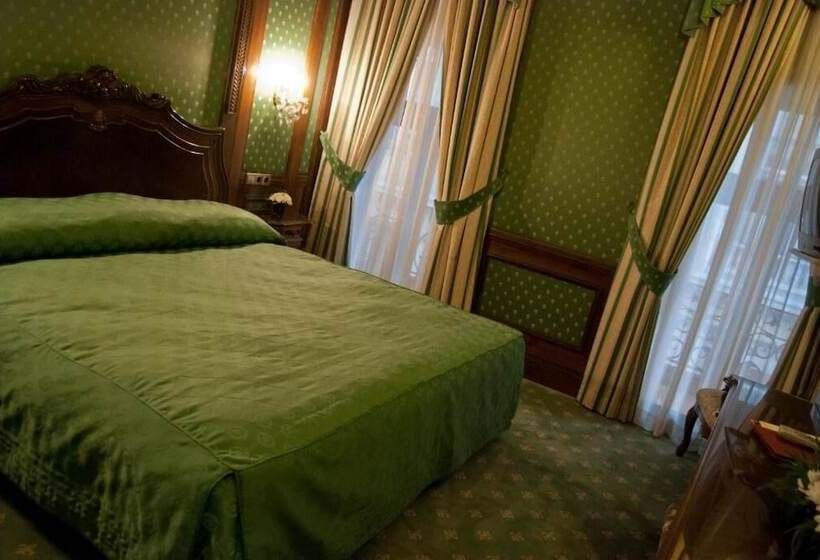 Chambre Standard, Casa Capsa