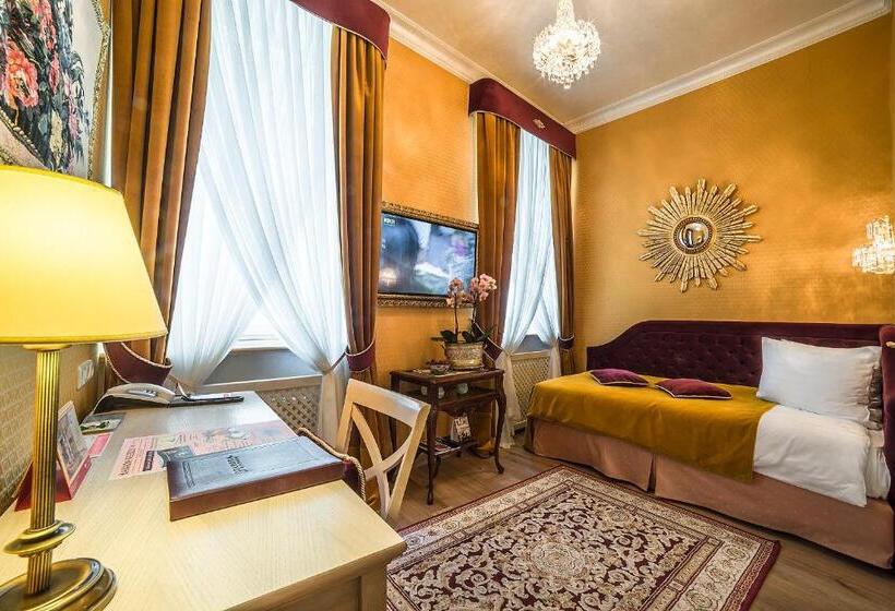 اتاق استاندارد یک نفره, Imperial Hotel & Restaurant
