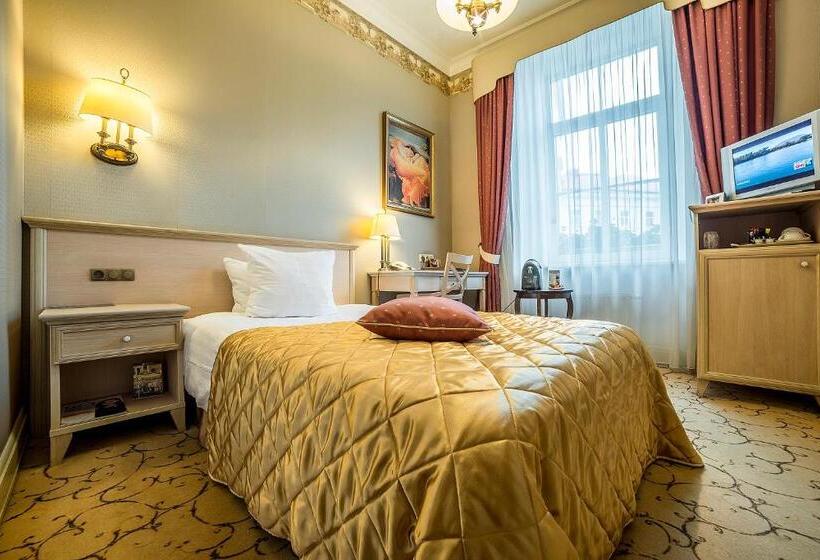 اتاق استاندارد یک نفره, Imperial Hotel & Restaurant