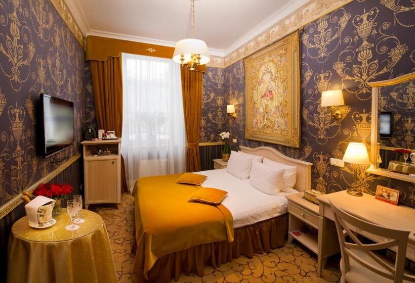 Chambre Classique, Imperial  & Restaurant