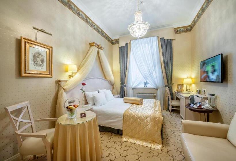 اتاق سوپریور, Imperial Hotel & Restaurant