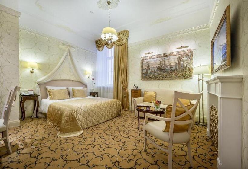 اتاق لوکس, Imperial Hotel & Restaurant