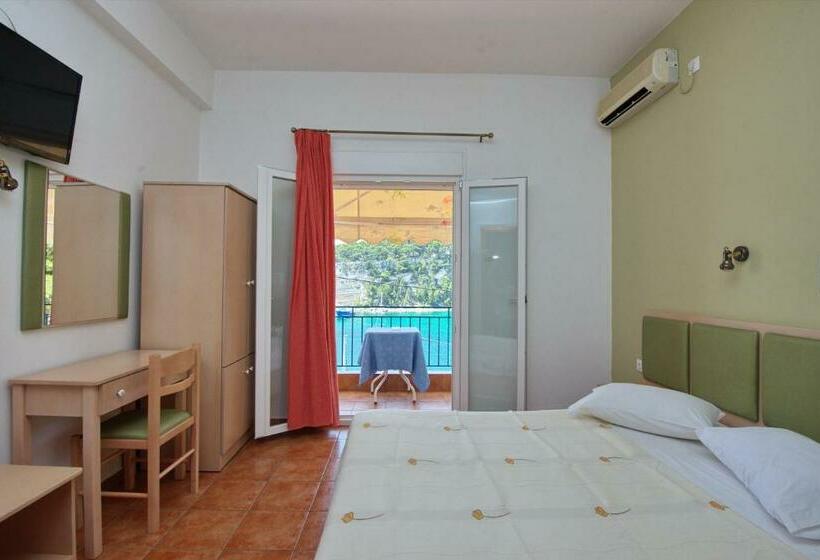 اتاق استاندارد با چشم‌انداز دریا, Kavos