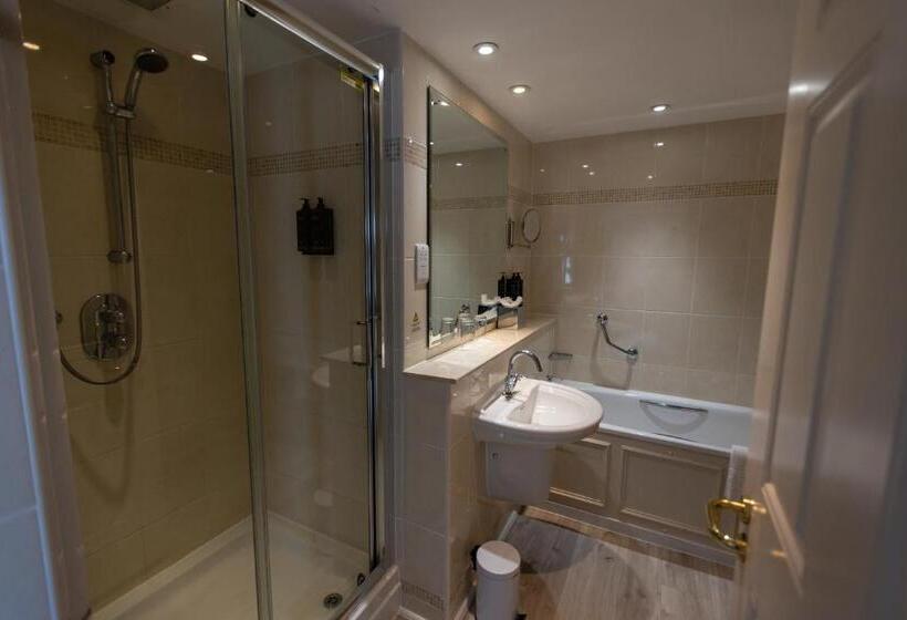 标准间, Albrighton Hall Hotel And Spa, A Member Of Radisson Individuals