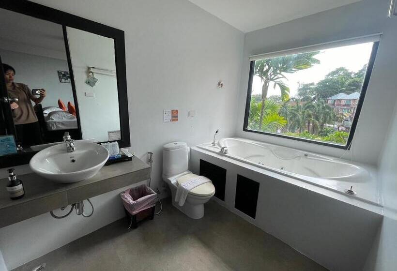 اتاق لوکس با چشم‌انداز باغ, Merit Resort Samui