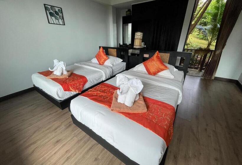 اتاق لوکس با چشم‌انداز باغ, Merit Resort Samui