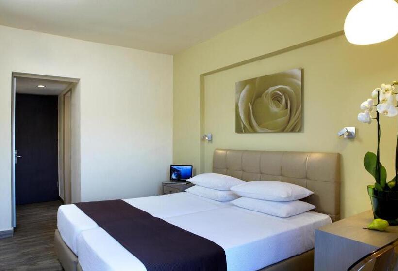 Номер Стандарт Вид на Море, Mouikis Hotel Kefalonia