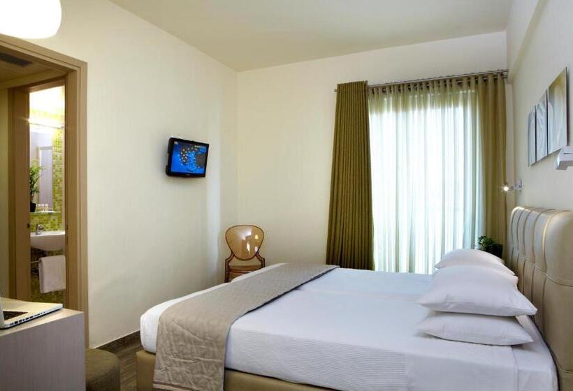 Семейный Номер, Mouikis Hotel Kefalonia
