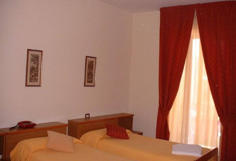 اتاق استاندارد سه نفره, Natalina
