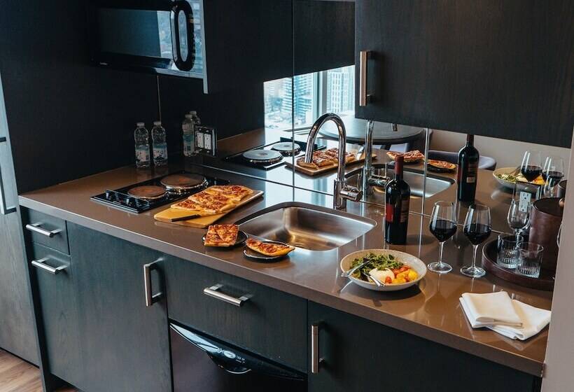 Suite Superior, One King West Hotel And Residence