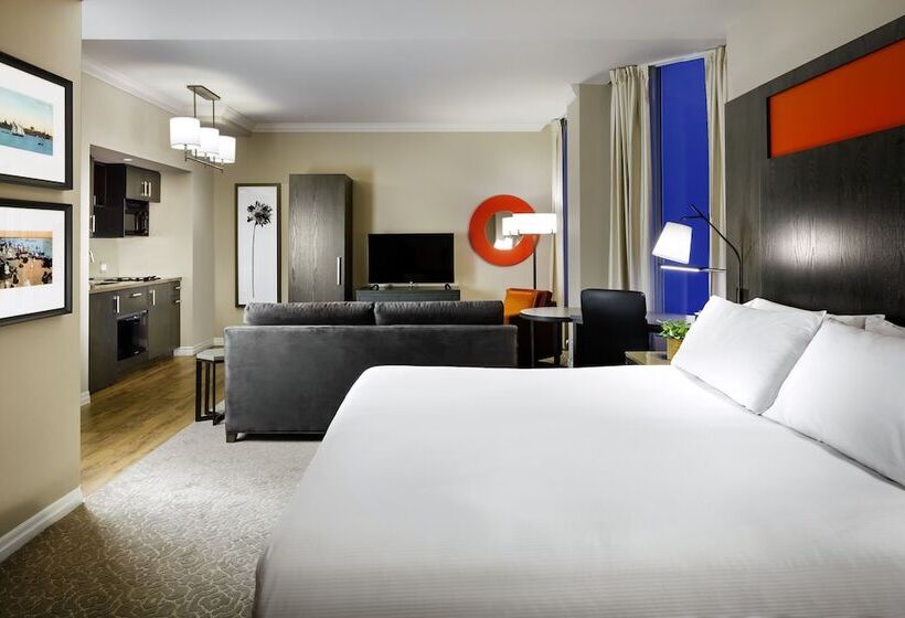 Suite Superior, One King West Hotel And Residence