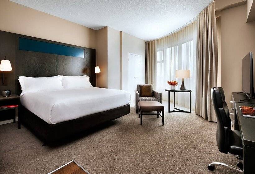 Suit Deluxe, One King West Hotel And Residence