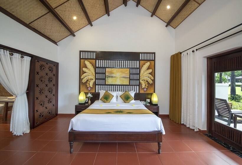 اتاق لوکس با چشم‌انداز دریا, Palm Garden Beach Resort & Spa