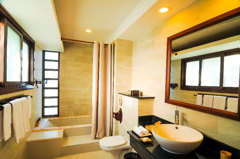 اتاق لوکس با چشم‌انداز دریا, Palm Garden Beach Resort & Spa
