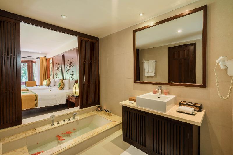 اتاق لوکس با چشم‌انداز باغ, Palm Garden Beach Resort & Spa