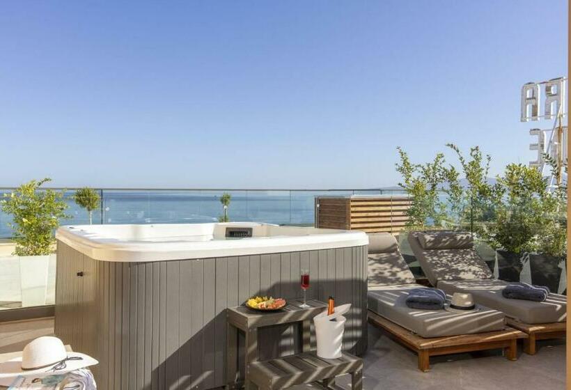 اتاق لوکس با چشم‌انداز دریا, Palmera Beach Hotel & Spa   Adults Only