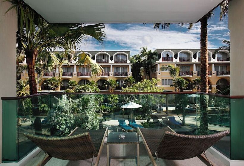 اتاق لوکس با چشم‌انداز استخر, Phuket Graceland Resort and Spa
