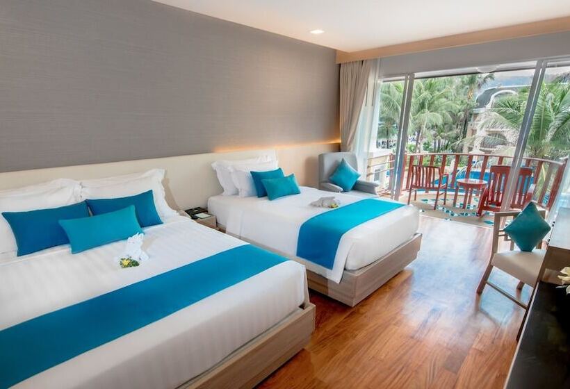 اتاق لوکس با چشم‌انداز استخر, Phuket Graceland Resort and Spa