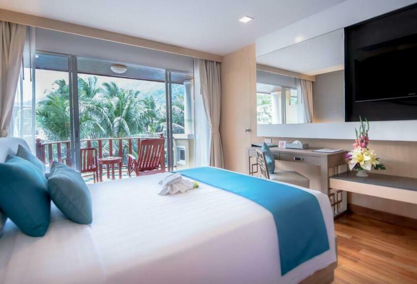 اتاق لوکس با چشم‌انداز استخر, Phuket Graceland Resort and Spa