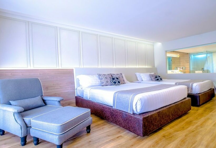 اتاق لوکس با چشم‌انداز استخر, Phuket Graceland Resort and Spa