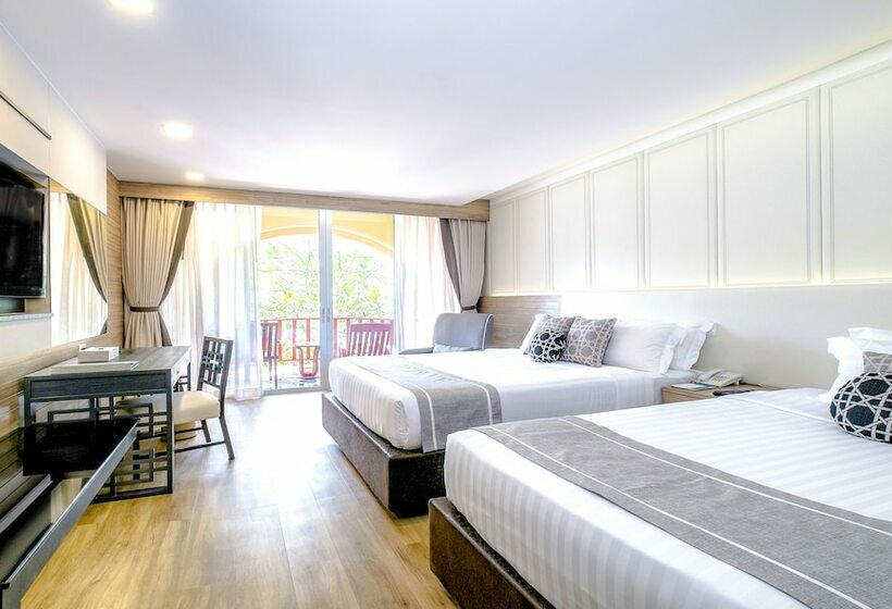اتاق لوکس با چشم‌انداز استخر, Phuket Graceland Resort and Spa