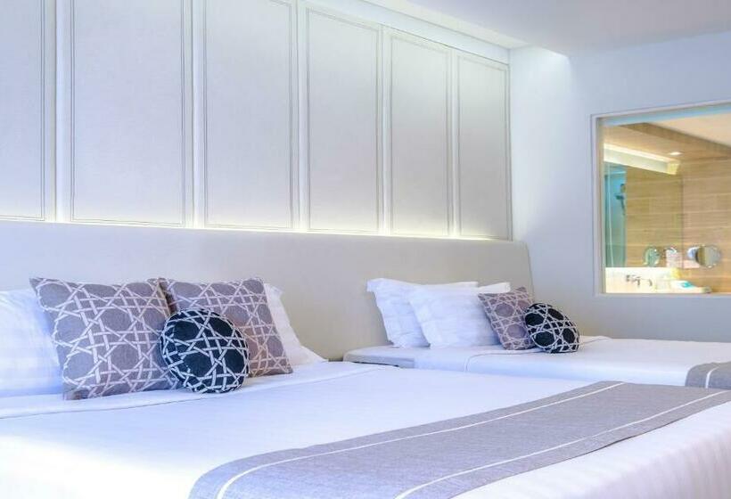 Deluxe Room, Phuket Graceland Resort And Spa   Sha Extra Plus