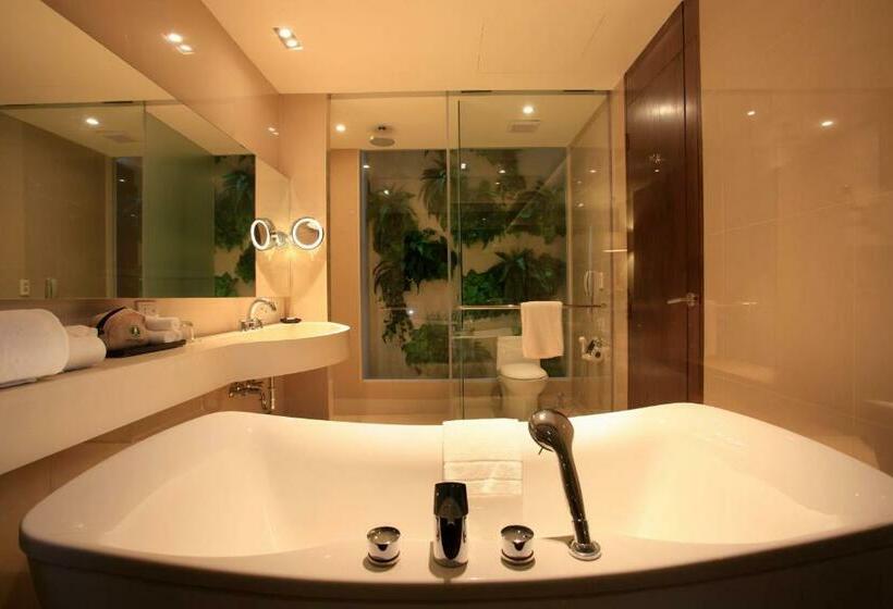اتاق لوکس, Phuket Graceland Resort and Spa