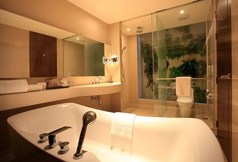 Deluxe Room, Phuket Graceland Resort And Spa   Sha Extra Plus