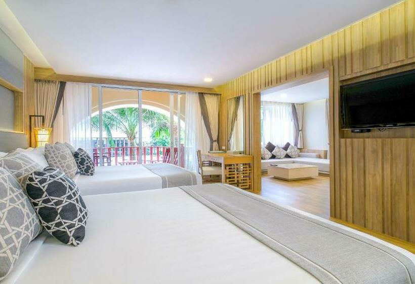 اتاق خانوادگی با چشم‌انداز استخر, Phuket Graceland Resort and Spa