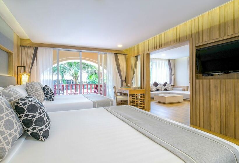 اتاق خانوادگی با چشم‌انداز استخر, Phuket Graceland Resort and Spa