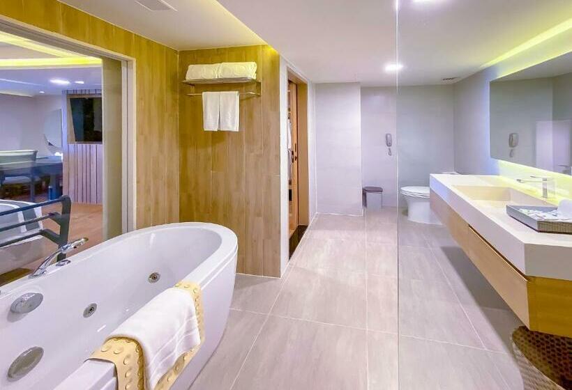 2 Schlafzimmer Suite, Phuket Graceland Resort And Spa   Sha Extra Plus