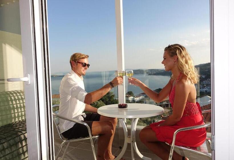 Standaardkamer met Uitzicht op Zee en Balkon, Rene