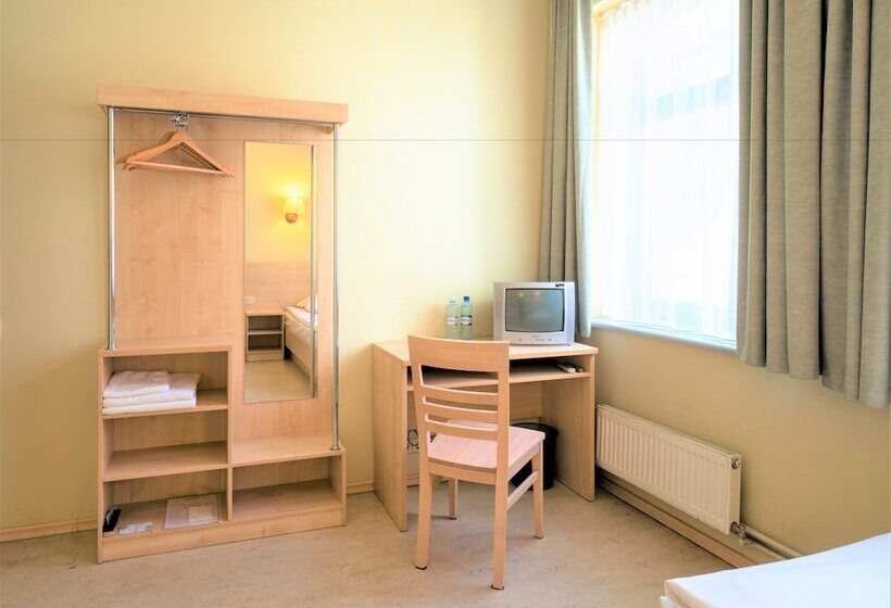 Standard Single Room, Rija Domus