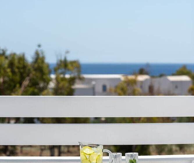 اتاق سوپریور, Rivari Santorini