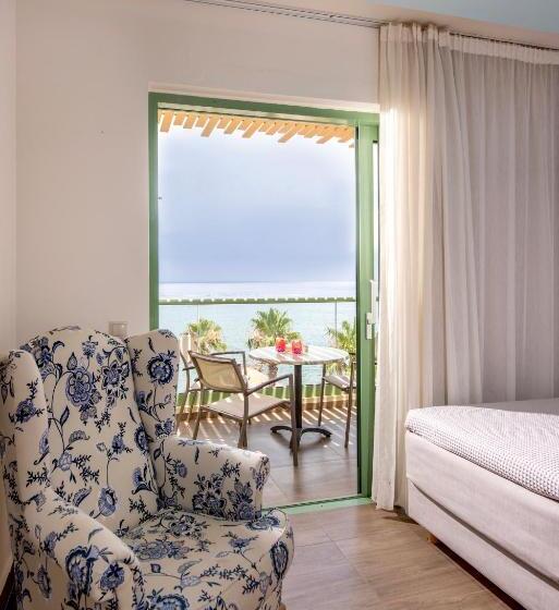 سوییت با چشم‌انداز دریا, Star Beach Village & Water Park