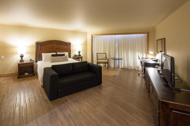 اتاق لوکس, The Hotspring Beach Resort & Spa   Sha Extra Plus