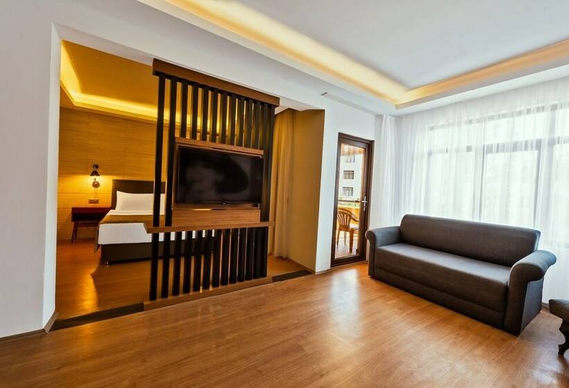 اتاق خانوادگی, Utopia Resort & Residence