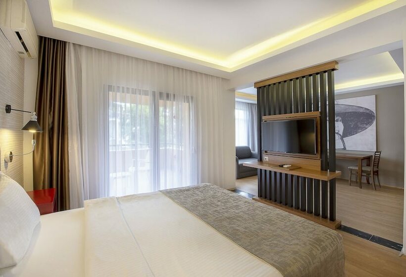 اتاق خانوادگی, Utopia Resort & Residence