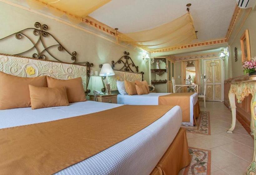 اتاق استاندارد سه نفره, Villa Las Margaritas Plaza Cristal