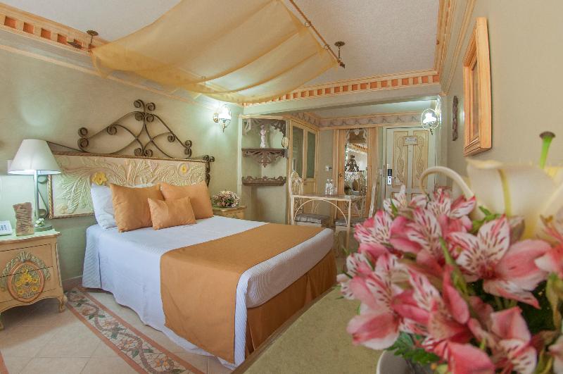 اتاق استاندارد سه نفره, Villa Las Margaritas Plaza Cristal