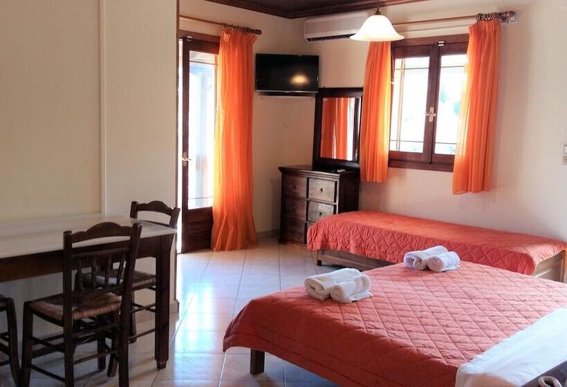 استودیوی استاندارد, Philippos Hotel Apartments