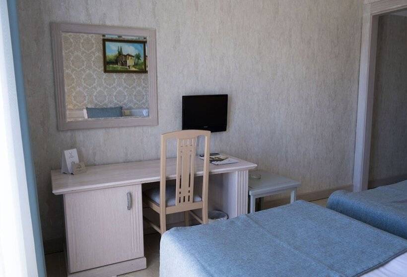 Habitación Estándar, X Life  Sarıgerme 18  Adult